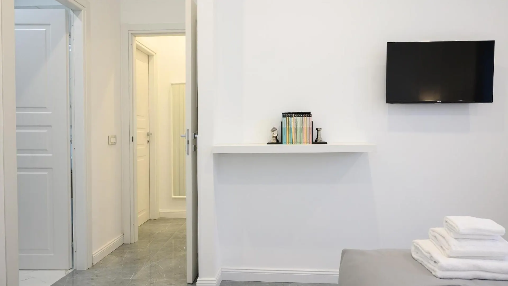 Domus Ludovica Apartment Rome 0*,  Italy